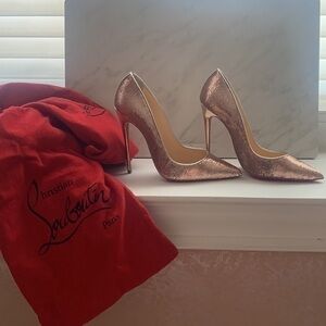 So Kate 120 Christian Louboutin sequins metallic rose gold